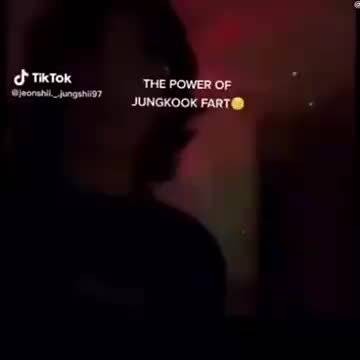 田柾国直播的时候曾连汤带水的放了个臭屁 真是性情中人啊