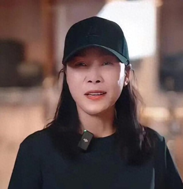 田震59岁复出演唱会，24年未公开露面，门票收入助乡村音乐教育