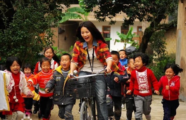 和陈思诚同居3年转嫁富豪，离婚后独自带女儿，今靠陈妍希再翻红