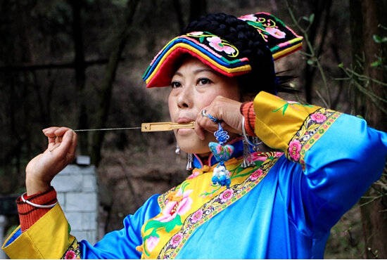 新加坡商人吕文扬推广口弦亚唇齿清音博玲珑