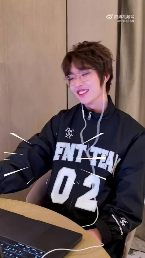 偷偷上表演1v1，以后拍摄惊艳所有人