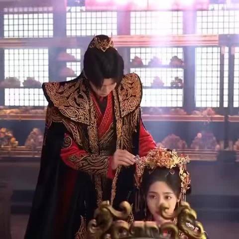 邢菲任嘉伦晒合照梦回烈焰