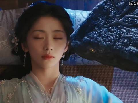 贪吃蛇讨奶茶未果委屈找靠山