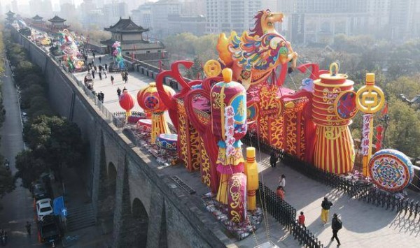 2026西安城墙新春灯会元旦启幕