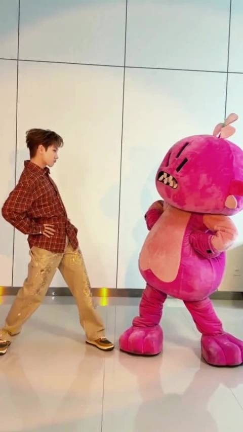 泷哥版我是李飞来咯 ，李飞也是现象级火遍全网了哈哈哈哈哈我不行了