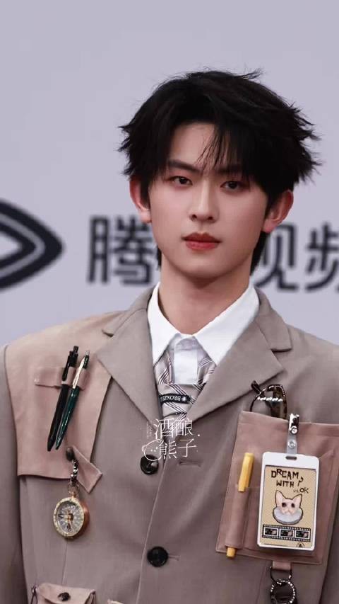 帅成啥了陈添祥，好正的一张脸