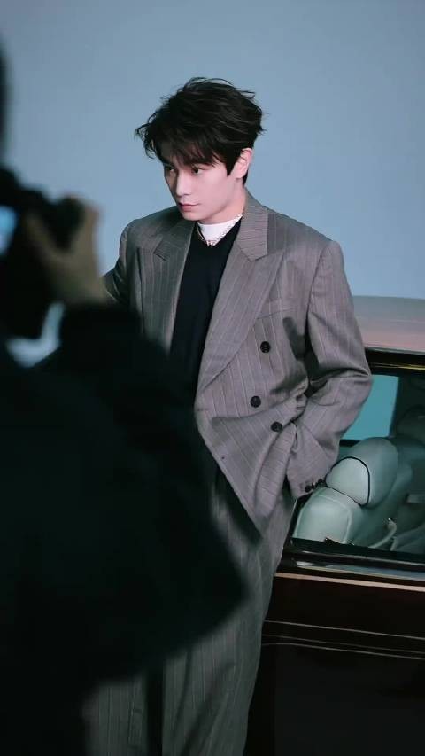 丁禹兮这种霸道总裁的感觉真的是妥妥的拿捏住了呀