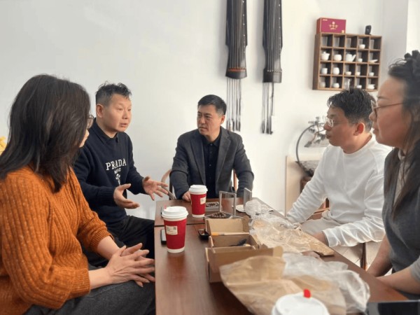 市残联与鲁迅美术学院深化推进辽绣技艺赋能残疾人非遗文创工作