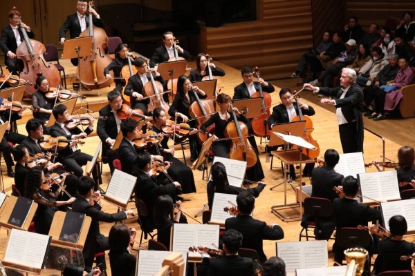 在上海指挥过全套“指环”的史坦兹，这次带来理查·施特劳斯两部交响诗