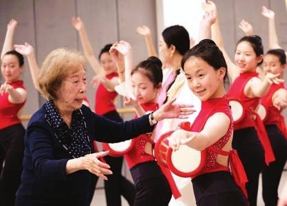 高金荣：让壁画上凝固的舞蹈“跳”起来