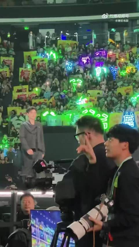 陈飞宇获星光大赏年度飞跃电影演员奖