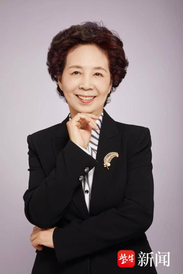 智者勇进•接续奋进新江苏 | 名作家范小青:我与扬子晚报有三重关系