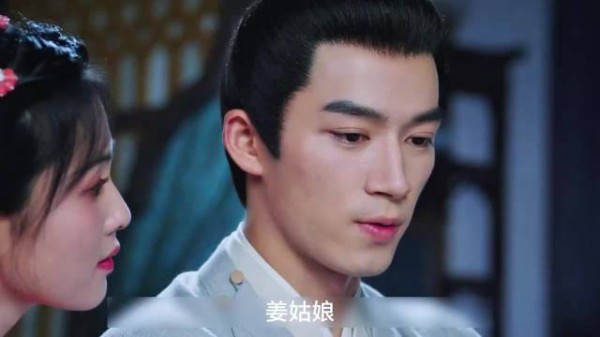 女孩对初恋心火重燃 决定重新开始