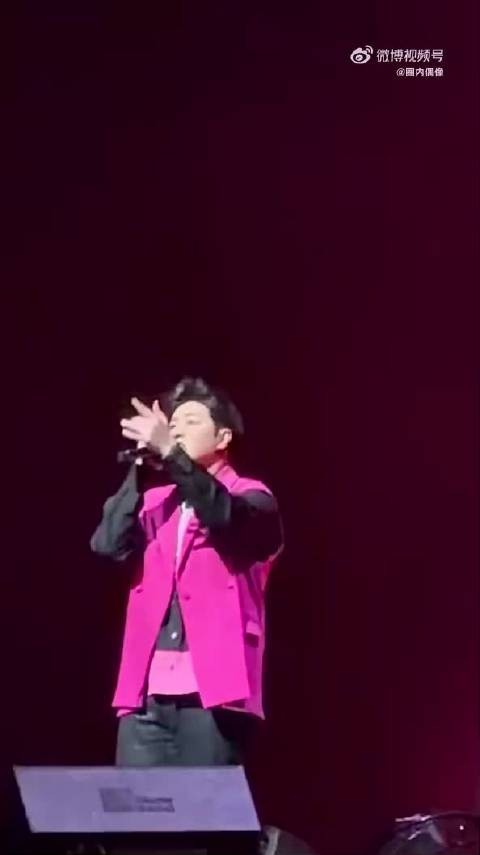 潘玮柏奥体演唱会现鹰眼反应,经典曲目引爆全场