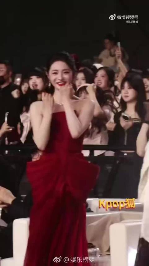 周洁琼翻跳《very very very》引回忆杀