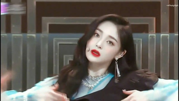 周洁琼舞台唱跳表现惊艳，全能ACE实力获赞