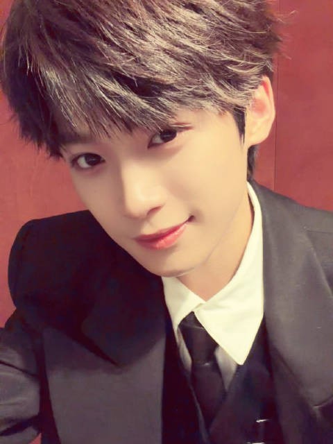 郑朋好故意吧 每次在视频最后来个近脸暴击展示美貌