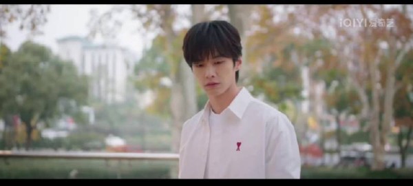 何与 天选靳朝把重逢后的酸涩,隐忍,拉扯感演的太好了!