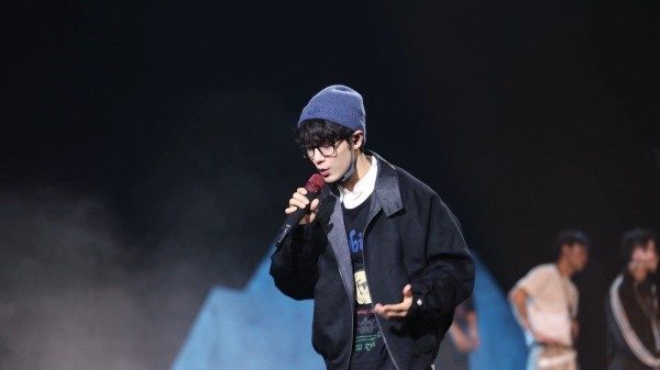 坐等肖战跨年舞台