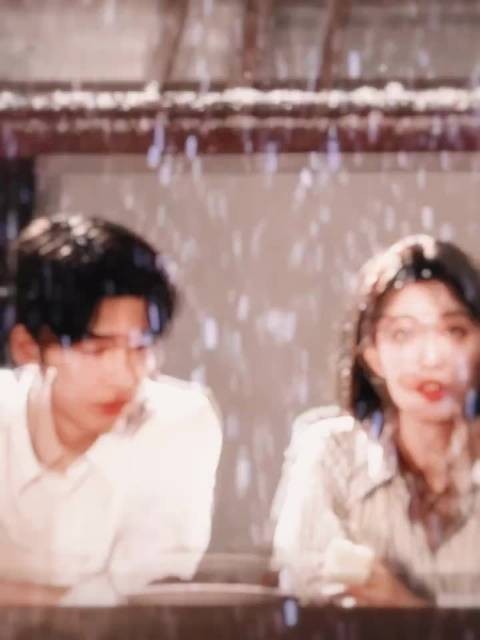 张凌赫王楚然雪景元旦物料零点首发