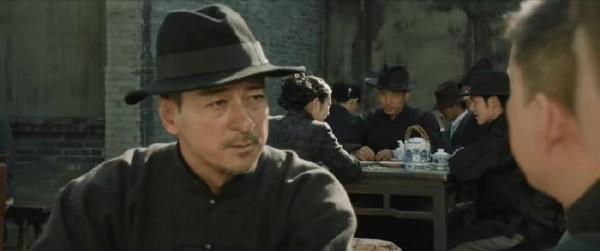 归队：鬼子特务放完话，刚起身就被爆头，这一枪早就等着他！