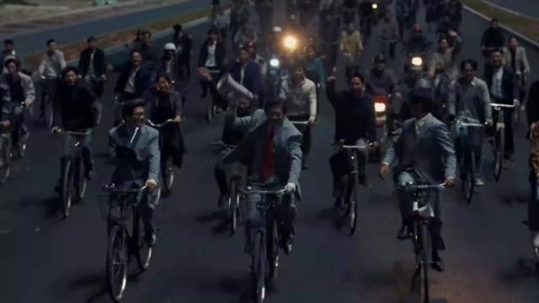 赵丽颖《小城大事》还原80年代浓发造型,1月10日首播