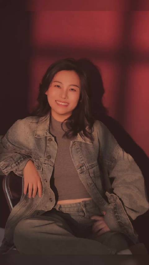 不等修图了,顶个火泡发个微博