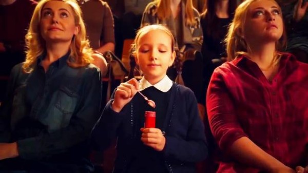 熊孩子看马戏表演时吹了个泡泡,竟引发连环惨案《蝴蝶效应》