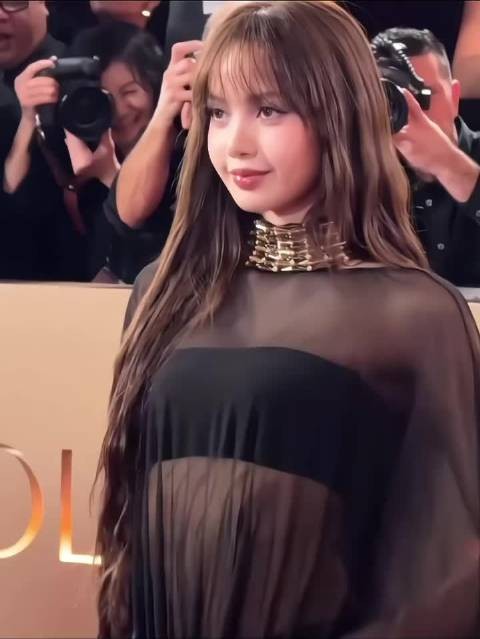 Lisa金球奖第一套,第二套造型服装来啦