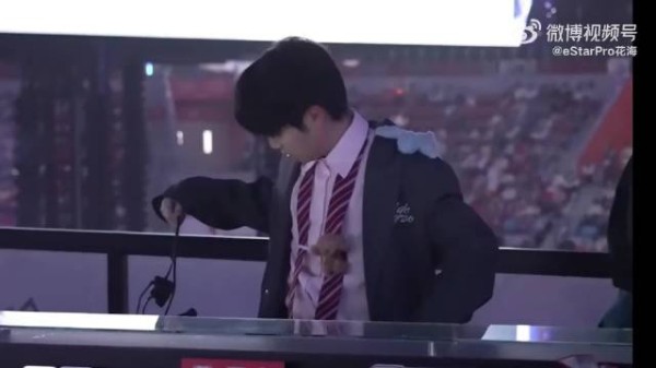 花海三亚打工Vlog，耶耶和钎上下班都要粘一块，hhhhh竹马组又上大分