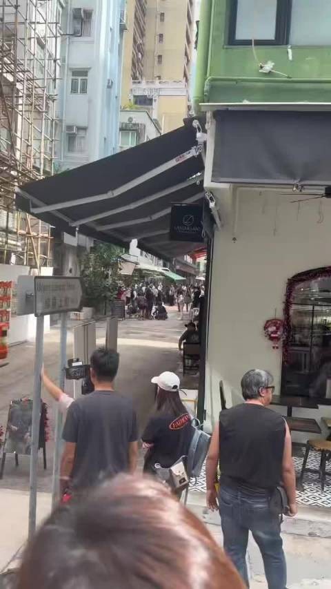 彭于晏刘青云十年后再合作，新剧《夜班经理》杀青