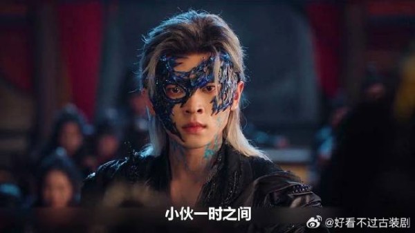 《与晋长安》 王爷为了让小伙归顺自己，竟然绑架了一群女孩