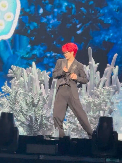 黑框眼镜版本的gameboy更辣了 卧槽！