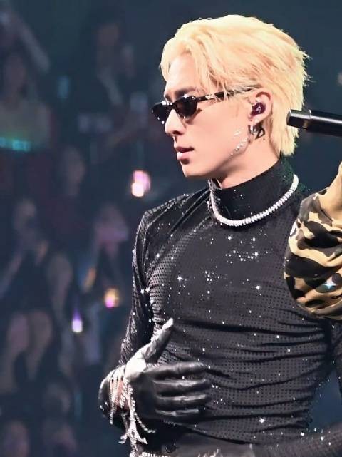 我超这套look好紧身