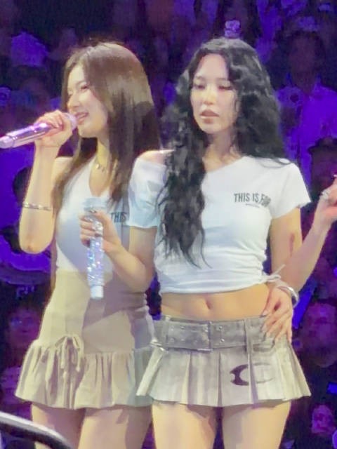 柴的爪子放哪里呢，很得意哇