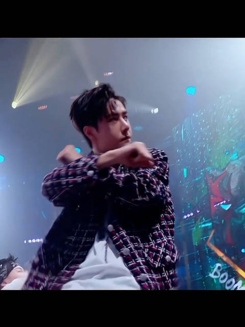 躲毛巾这段，现在依然硬控我，“不是我的我不要！”