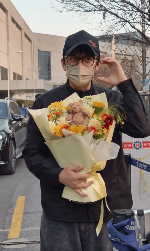 孙俪曾透露说邓超的腰围小了10cm。