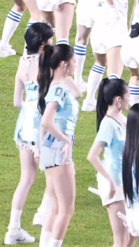 安宥真球场直拍曝光,健康身材引热议