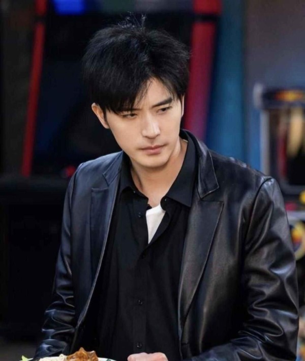 辜负张天爱,坑了古力娜扎,如今又曝新恋情,他到底有什么魅力