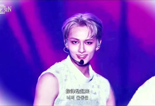 文俊辉舞台上下反差惊艳,台上耀眼台下软萌