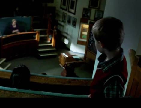 13岁男孩卧室改化学实验室,母亲报警求助