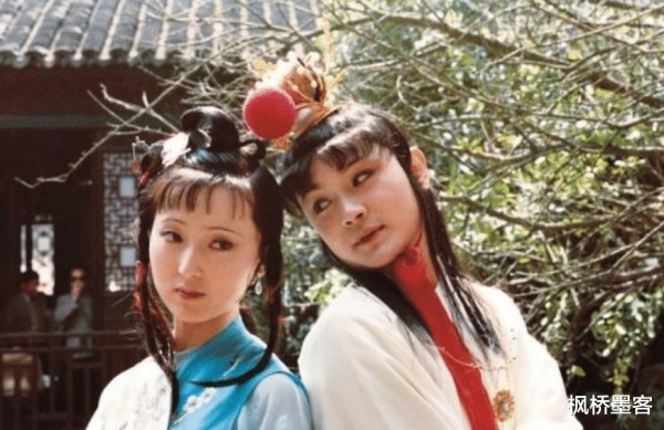 贾母迟迟不定下黛玉婚事？众人都被迷惑了，只有黛玉最先看出真相