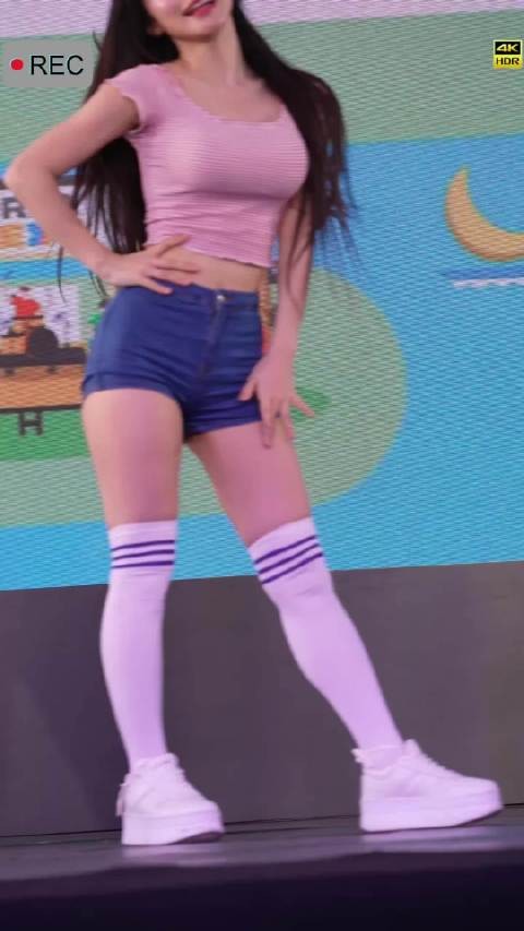 韩国拉拉队美女李多惠的舞蹈表演感受下，小姐姐真的是太有活力了