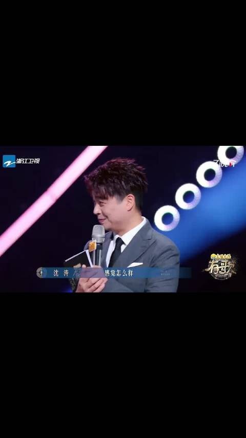 张信哲邓佳鑫默契十足的加油方式