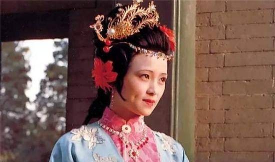 红楼梦:秦可卿为何生病后每天换四五遍衣服?贾珍一句话道出隐情