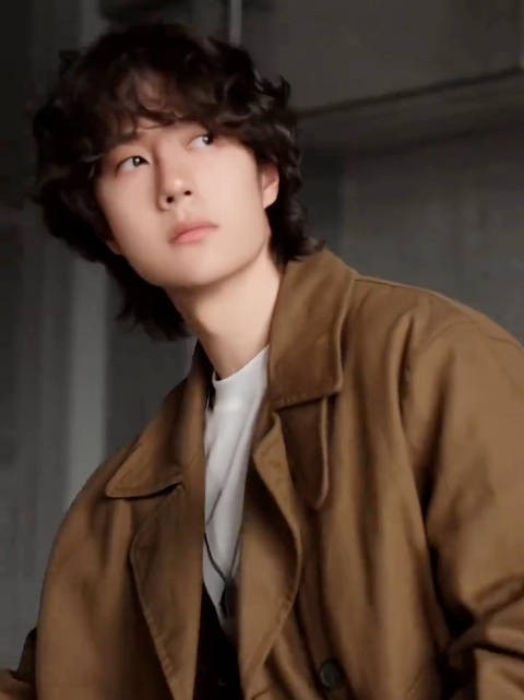 帅的一塌糊涂、怎么会有这么帅的男孩子啊，好帅