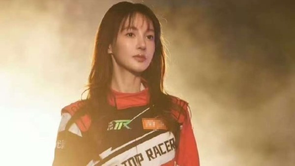 金晨多个代言或受影响！阿迪达斯官旗客服称金晨仍为代言人