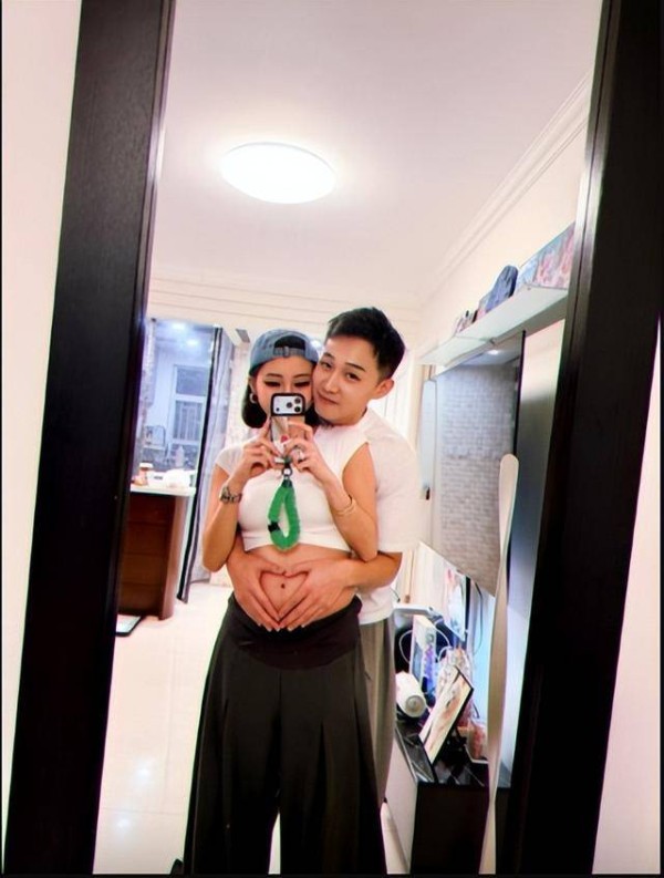 恭喜！TVB“功夫新星”宣布当爸，结婚不到三个月，老婆家世显赫