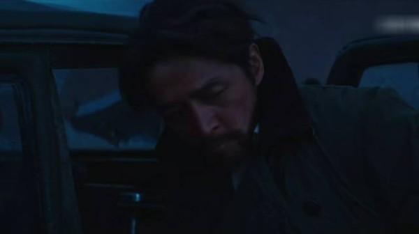 胡歌你……太会演了 怎么走这几步+拿药的背影我就哭了啊 /生命树