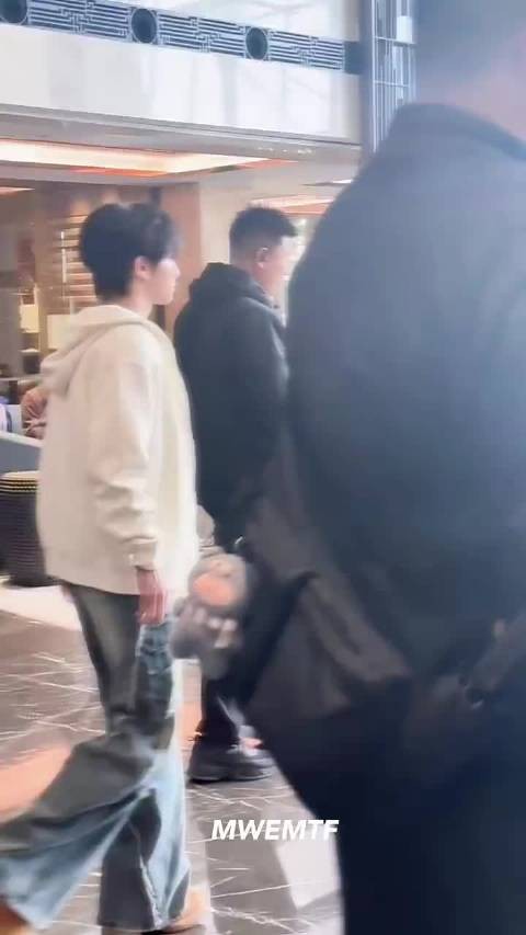 穆祉丞也要去周五晚高疯玩了！作为最年轻的宝宝，不知道有多疯了！